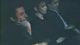 Ebony se usredotočil ...