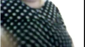 Djevojčica je zavodi ...